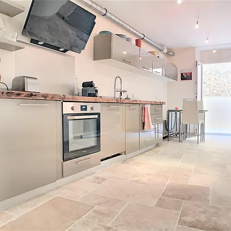 Charming Two-bedroom Suquet *